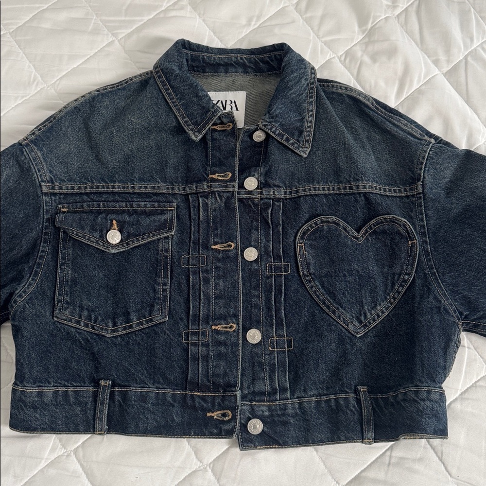 zara Dark Denim Cropped Jacket with Heart Detail
worn once
size s - Picture 2 of 2